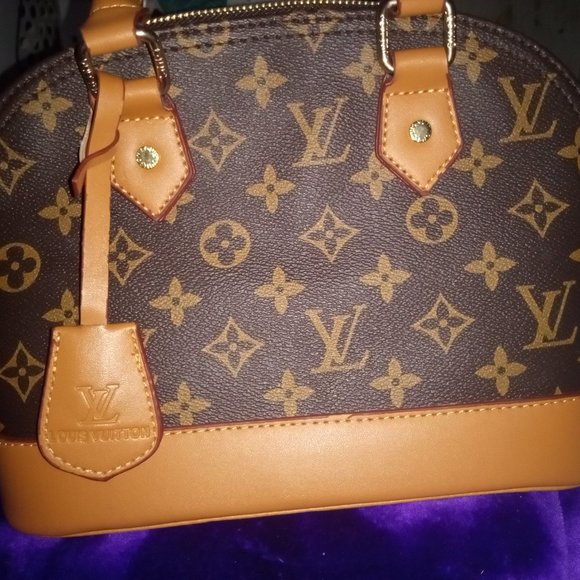 Authentic Louis Vuitton - Picture 1 of 2